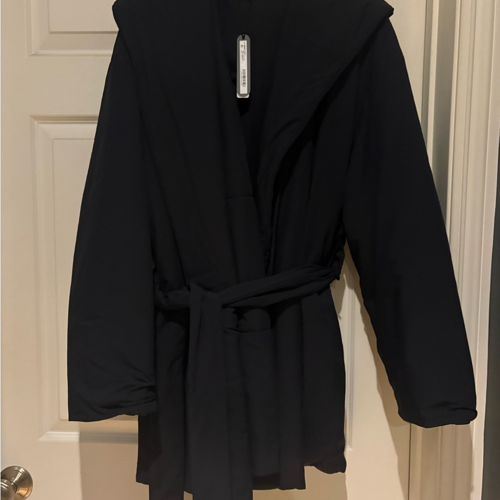 NIKE SKIMS collab Woven Nylon Black Obsidian Women’s Wrap Coat size small NEW - Picture 3 of 5